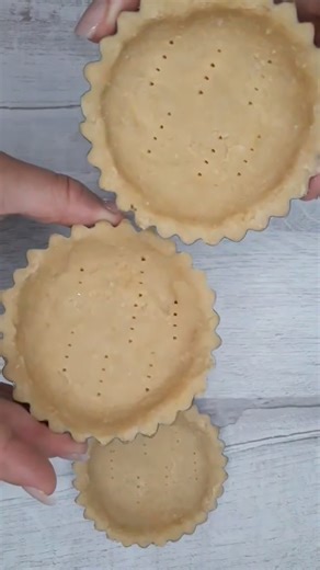 2.8M views · 20K reactions | Cómo Hacer Masa para Tartaletas Dulces y Saladas, Manera fácil  | Alexandra De Castro | Facebook
