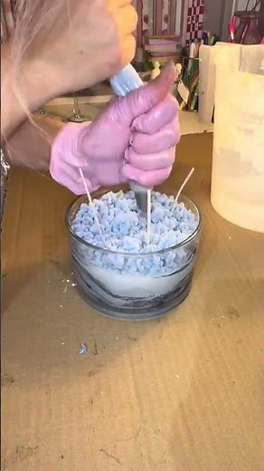 Create a Winter Wonderland Candle with Unique Designs