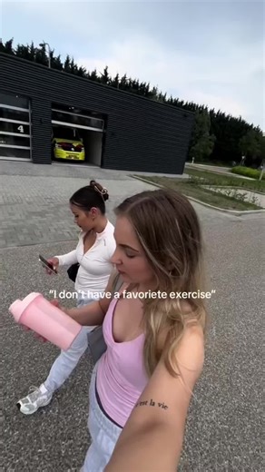 Charissa aria op TikTok