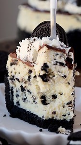 This Oreo Cheesecakes is a decadent twist on the classic dessert, combining the creamy richness of white chocolate cheesecake with the irresistible crunch of Oreo cookies. 🍪 Check out this amazing recipe here: https://www.piesandtacos.com/oreo-cheesecake/ | Pies and Tacos