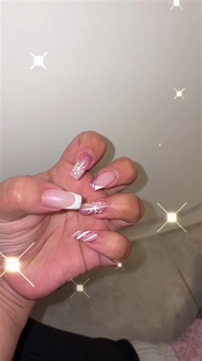 Creative Nail Art Ideas for the Holiday Season