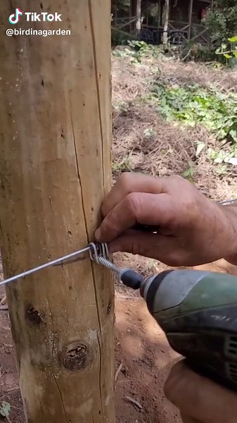 No more barbs for the strainer wire. Davey clips are the bomb. :) #daveyclip #nobarbs #easier #fencer #fence #pine #pinepoles #australia #ozfencer