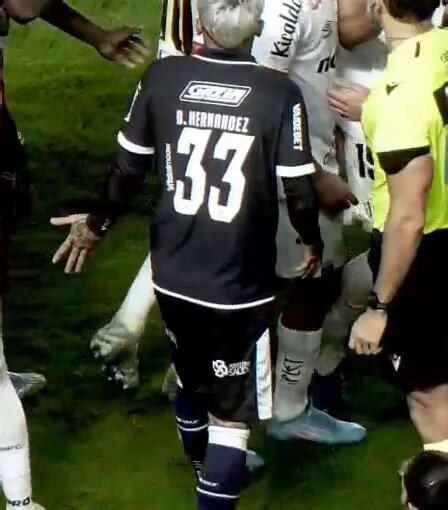 neymar foi moggado pelo reserva do remo e tem gente pedindo ele em copa do mundo 😭