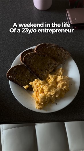 Barber and Educator 🇬🇧 on Instagram: "A weekend in the life of a 23y/o entrepreneur A pop to the shops to grab some essentials before wandering round looking for things that aren’t essential 🤣 This was the followed by a day off that wasn’t a day off #dayinthelife #vlog #meta #raybanmeta #entrepeneur"