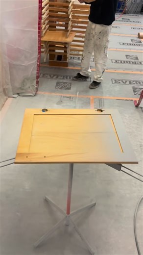 𝗕𝗔𝗜𝗟𝗘𝗬 𝗠𝗔𝗚𝗛𝗔𝗡 | 𝗛𝗢𝗨𝗦𝗘 𝗣𝗔𝗜𝗡𝗧𝗜𝗡𝗚 𝗦𝗔𝗟𝗘𝗠 & 𝗞𝗘𝗜𝗭𝗘𝗥 𝗢𝗥𝗘𝗚𝗢𝗡 on Instagram: "Cabinet Painting Tip in Salem, Oregon 🎨 | Dark Primer for Dark Cabinets If you’re planning cabinet painting in Salem, Oregon, here’s a professional tip that directly impacts coverage, durability, and long-term appearance. 👉 Always use a dark gray primer when spraying dark cabinet colors. Why Professional Cabinet Painters Do This • Dark primer allows dark cabinet paint to cover faster a