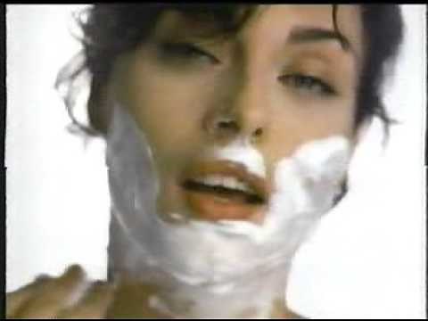 Schick Tracer FX Commercial