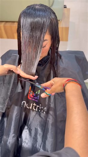 Jaya Khatri (Patiala) | Mini tutorial layercut . . . . . . #hairstylist #jayakhatri #khatrijaya #reels #trending #haircut #layerhaircut #stephaircut... | Instagram