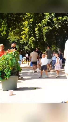 Bushman top screaming pranks, bushmanpranks #bushmanprank #laughing #pranks #scarytiktoks #scarepranks