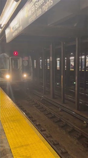 R160 Bay Ridge-95th Street Bound R Train @ 67th Avenue