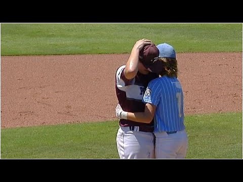 Little Leaguer consoles pitcher after getting hit in the head ❤️
