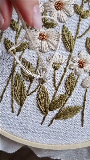 Lazy Daisy Stitch 🌼 | Daisies Pattern #embroidery #handembroidery #stitch #craft #diy #flowers #art