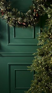 The Rome Cavalieri invites you to celebrate the holidays amidst timeless charm, illuminated halls, and the joy of togetherness — where every moment becomes a memory to treasure.✨ Stay updated on all our offerings. #RomeCavalieri #WaldorfAstoria #rome #eternalcity #festiveseason #ACavalieriChristmas | Rome Cavalieri, A Waldorf Astoria Hotel