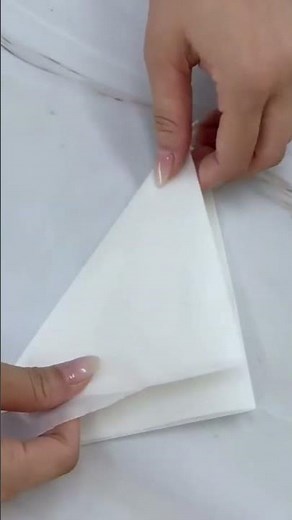 Tips mengukur kertas minyak agar sama ukurannya dengan panci 👍👏#tipspraktis #tipsntricks #shorts