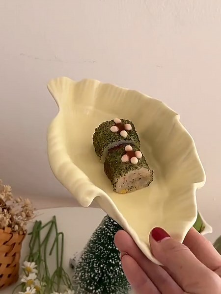 Ceramic Scalloped Shell Dish, Coastal Trinket Tray, Minimalist Home Decor, Sushi Plate - Etsy