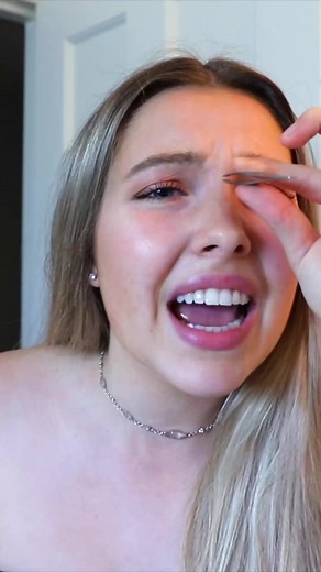 Plucking your eyebrows is the worst 😅 | Smile Squad Comedy