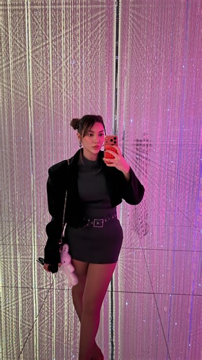 Kardelen tarkan | @teamlab.planets | Instagram