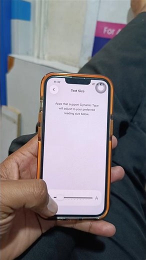 iPhone 13 text size change kaise karen 😲 #shortfeed #tranding #virlshort #textsize Bold kese kere