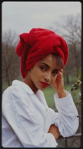 Sade Adu Is 66, Try Not To Gasp When You See Her Today 😲💫