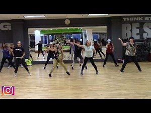 Let's Groove Tonight - Earth Wind, & Fire - Disco Zumba Fitness Choreography.