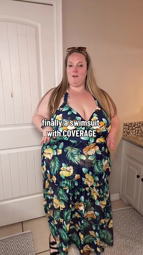 most plus size swimsuits either have no support or no coverage 😭 this one actually keeps everything in, has a skirt, and still feels cute for summer ✨ #plussizeswimsuit #swimdress #tropicalswimwear #supportiveswimwear #confidentsummer