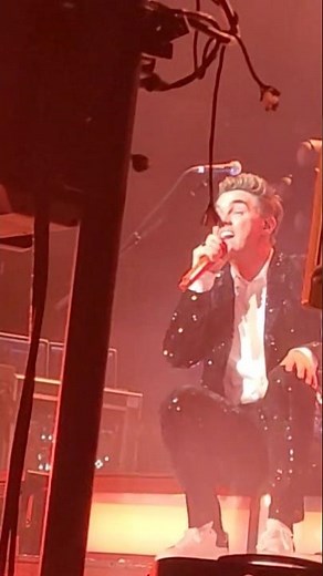 Jesse McCartney- Because You Live- All's Well Tour