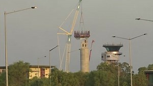 WATCH || #AusAirForce State-of-the-art equipment will be installed in a new air traffic control tower under construction at RAAF Base Darwin - with the main cabin structure craned into position this month. The project, in collaboration with Airservices Australia will further enable the seamless delivery of civil and military air traffic services for the region. Commanding Officer of No. 452 Squadron Wing Commander Andy Hoare said the personnel who support military and civilian air movements at D