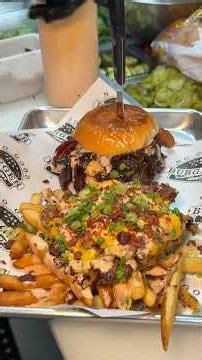 ALL OUT with BUTTERY, DELICIOUS BURGERS at No Good Burger Joint on Long Island NY! 🍔 #DEVOURPOWER
