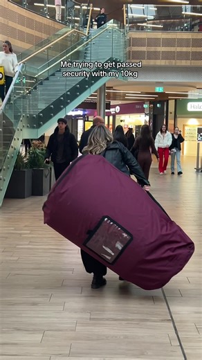 Ryanair 10KG carry on, essentials only 💅 #ryanair #carryon | Carry On Ryanair