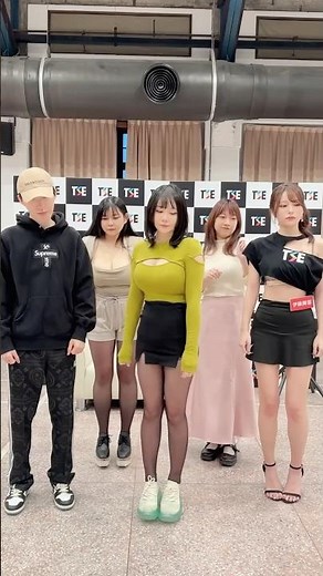 跟日本女優一起跳舞￼￼