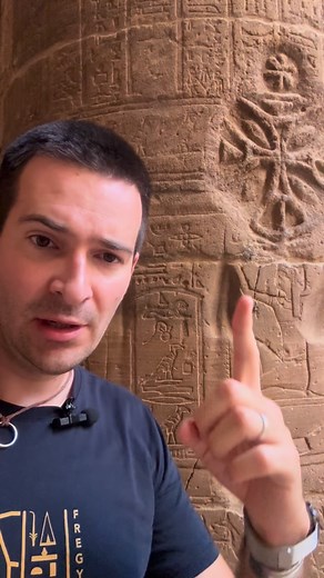 3.6K views · 7K reactions | Lecture du nom de la reine Cléopâtre III depuis le temple de Philae Reine lagide, son nom est ici écrit en hiéroglyphes, une manière d’egyptianiser son anthroponyme grec avec des signes vocaliques. L’ensemble étant placé sous la protection de la déesse égyptienne Isis. Bonne lecture à tous  #cleopatra #philae #hieroglyphic ➡️https://youtube.com/shorts/1zNIIDYCy6U?si=3Xh2BaBwW-j8f8Kp | Fregyptologist | Facebook