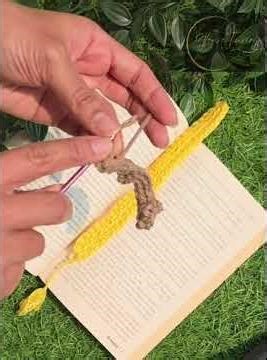 Simple Crochet Bookmark: Beginner friendly Tutorial