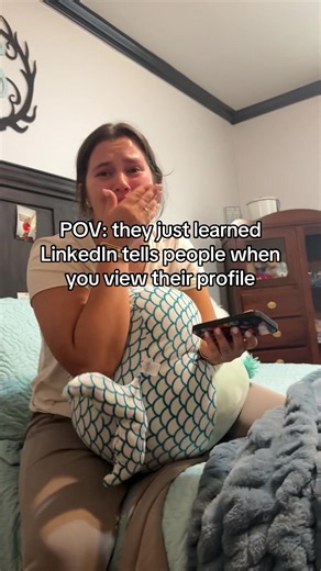 Rookie mistake 🤦‍♀️ anyways go connect with them on LinkedIn. Poor non-business majors didn’t know 🥺 #linkedin #college