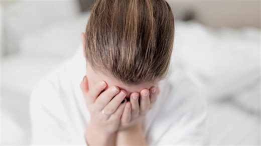 MENOPAUZA ILI PERIMENOPAUZA? Evo kako da prepoznate simptome, ali i na koji način da pomognete sebi! (VIDEO)