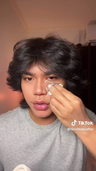 How to Use Pink Setting Powder for Tan Skin