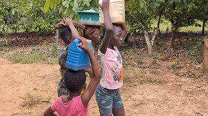 38K views · 813 reactions | Le Mouvement Culturel Ahua - MOCA est un groupe de danse, musique théâtre...etc fondé par ARRAH connexion . Nous sommes disponibles pour prester à tous vos événements. 09 89 03 15 | ARRAH connexion | Facebook