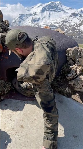 🤔 Würdest du dich in dieses riesige Bunkersystem trauen? #history #bunker #ww2 #lost