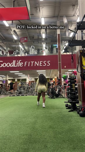 Lock in and stop making excuses 🤌🏾 My workout programs and challenges are linked in my bio ❤️🤭 #fitgirlsinspire #lockedin #inspiration #motivationalspeech