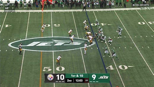 Breece Lightning! Hall gashes Steelers on speedy 33-yard catch and run