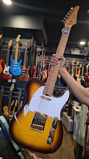 Soloking MT-1 FM 22 Deluxe Hotrail with One Piece Roasted Flame Neck in Brown Sunburst. : that NECK!