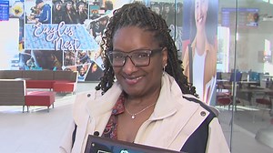 Sign language interpreter at Lamar Institute of Technology receives Golden Apple Award