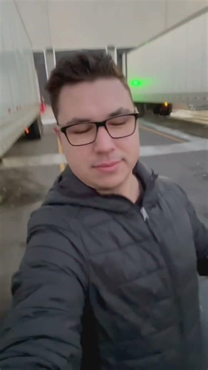 Mike Rowe on blue collar jobs #mikerowe #bluecollar #truckingforgodsglory #trucking