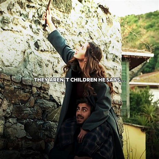 They are exactly like little kids😂🤭🤣 Copyright ©️GoQuest Media & Rains Pictures. All Rights Reserved. Arafta is a TV series produced by GoQuest Media in collaboration with Rains Pictures. This video is created for information/fan purposes only and does not claim ownership of any copyright. #arafta #turkishactors #turkishseries #ateskarahan #emingunenc