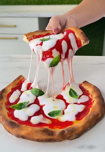 Create SUPER GOOEY PIZZA with SLIME Cooking Kit
