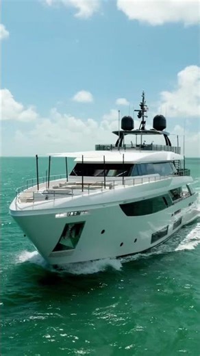 2023 Custom Line Navetta 33 - "LUMPASAURUS" Drone Reel