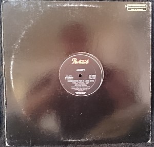 Accept - Screaming For A Love Bite