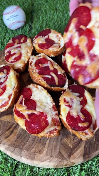 Mini molletes de pizza #pizza #pizzalovers #pizzatime