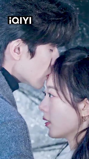 A kiss in the snow #中国电视剧#宋威龙 #赵今麦 #songweilong #zhaojinmai #骄阳似我