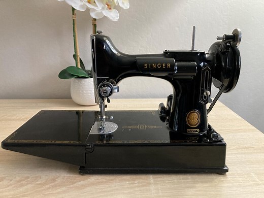 Singer Featherweight 221 Sewing Machine, 1952 USA Model. Fully Functional W Original Case and Pedal. Vintage Black and Gold Collectible Item - Etsy
