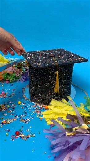 20K views · 273 reactions | CONGRATS GRAD!!! 六‍拾﫶 celebrate with this Funfetti cake 朗 #flourshop #gradseason #gradcap #graduation #cuttingcake #cakecuting #graduationcake #gradparty | Flour Shop | Facebook