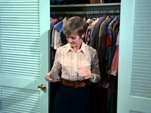 The Brady Bunch - A Hand Away